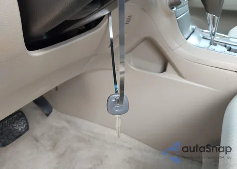 2010 Toyota Highlander Base V6 from USA, damaged, VIN 5TDBK3EH3AS009373